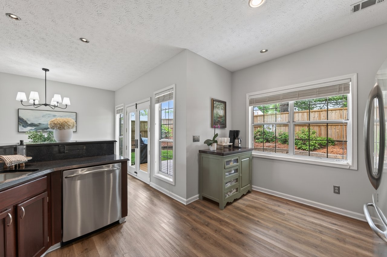 2800 Laurelwood Lane