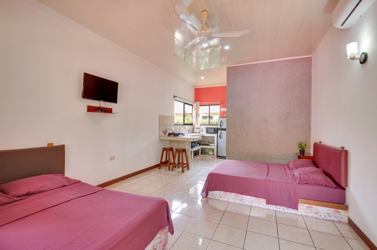 Tamarit House | Spacious Tropical Retreat in Villareal, Costa Rica