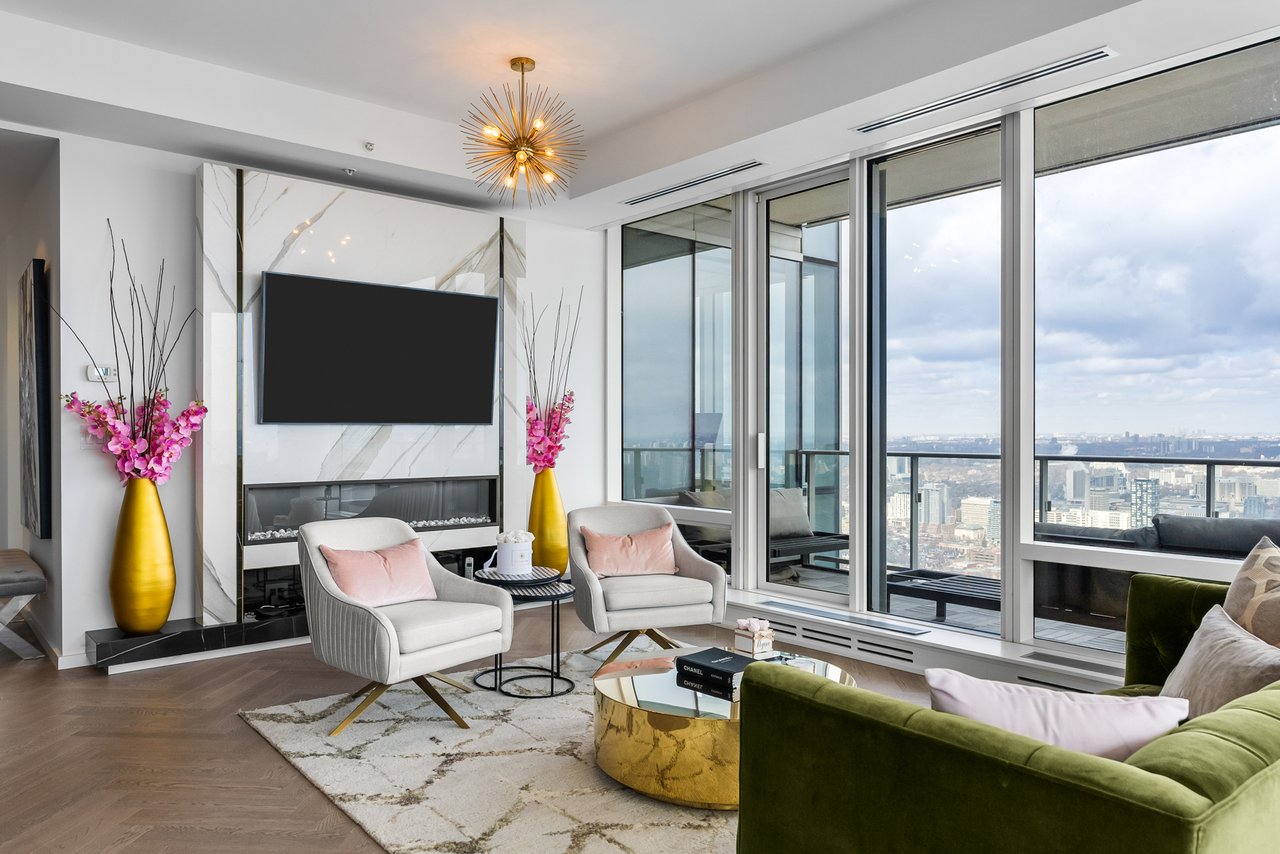 Suite 5804- 180 University Avenue