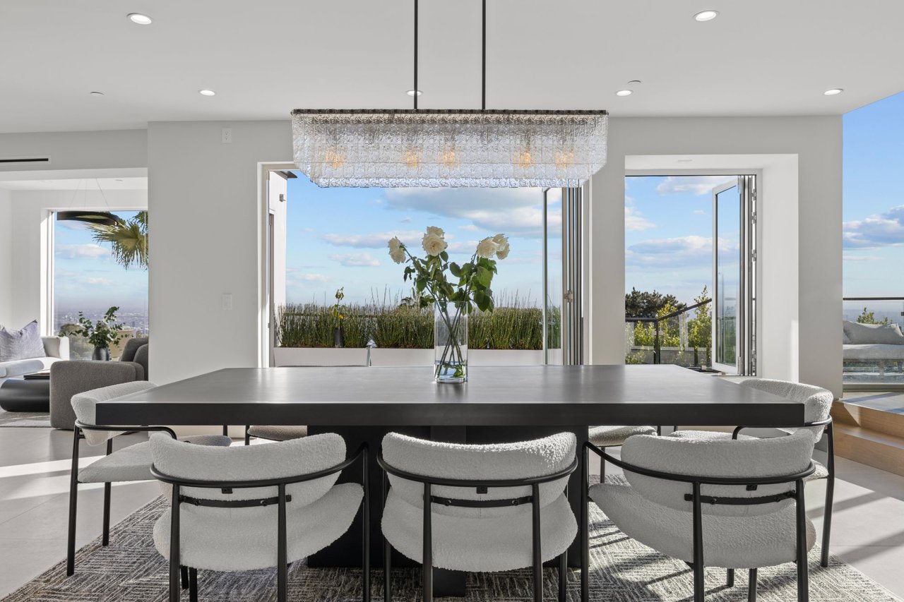 9270 Kinglet Dr, Hollywood Hills