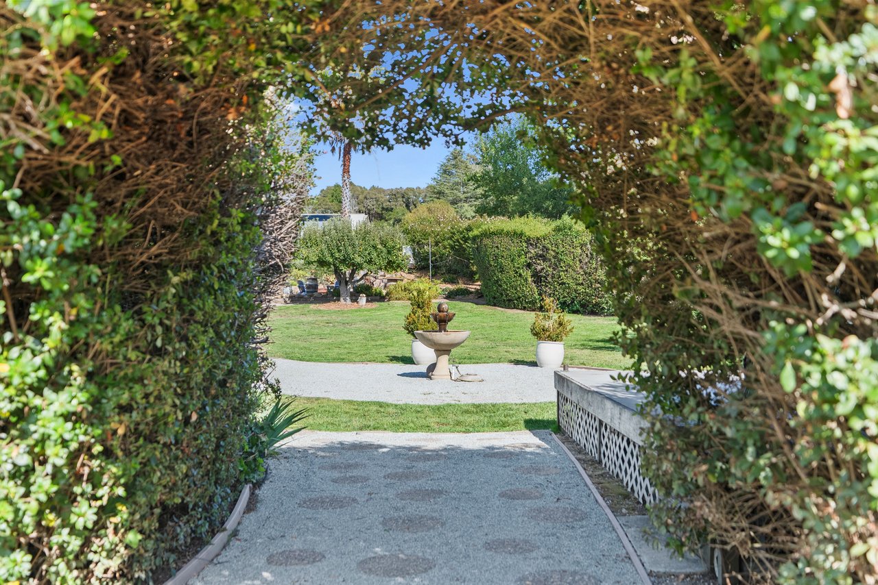 3999 Cherryvale Avenue | Soquel, California