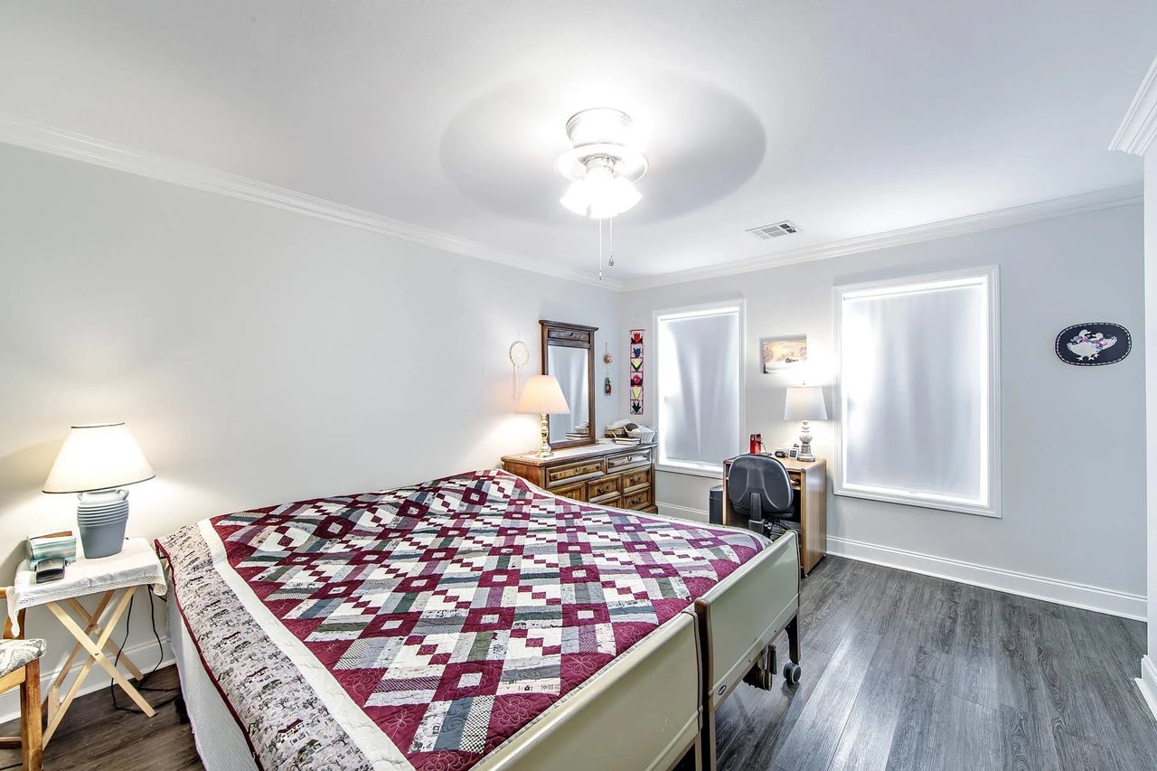 221 Darwen Dr