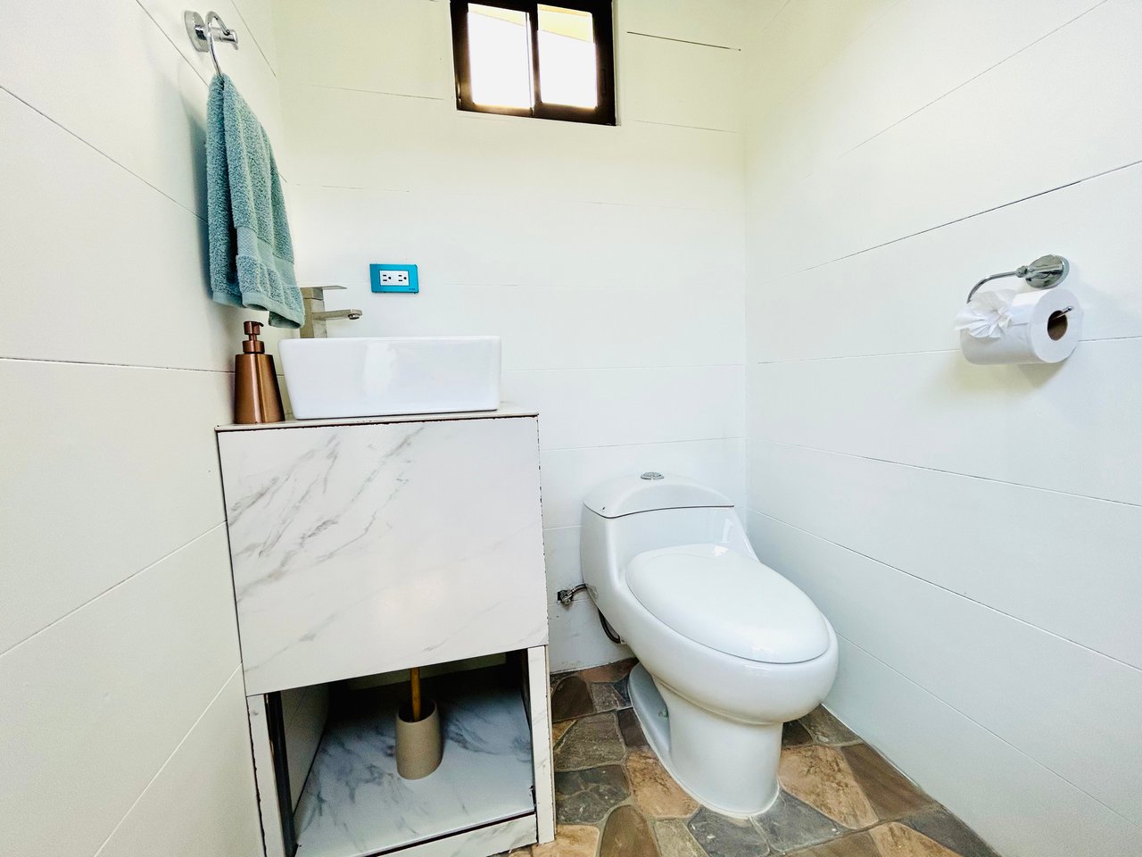 Tropical Modern Living Near Uvita – Stylish Pool Home with Privacy | Price Reduced