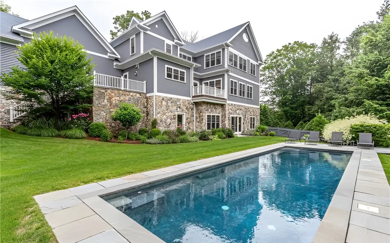 40 Woodbine Way, Stamford, CT 06903