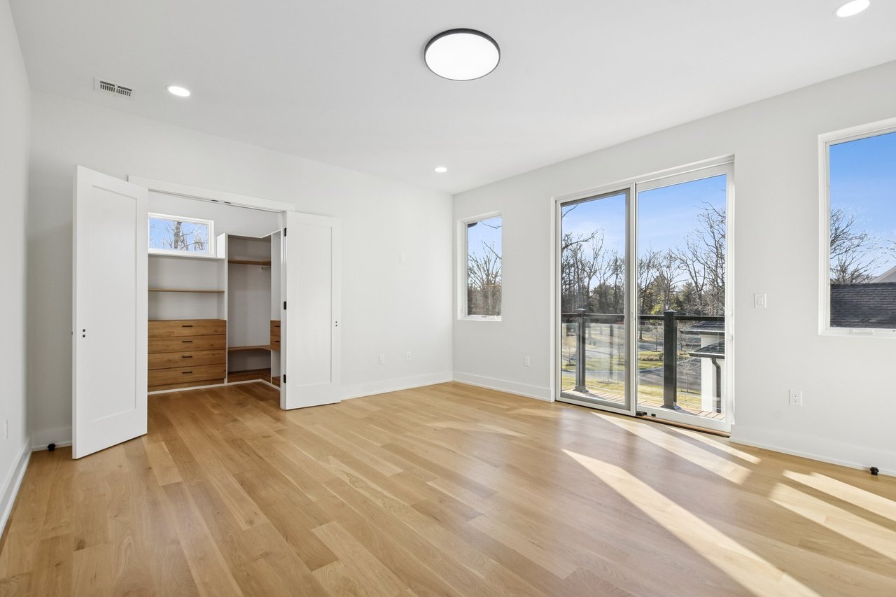 19 Highlander Dr