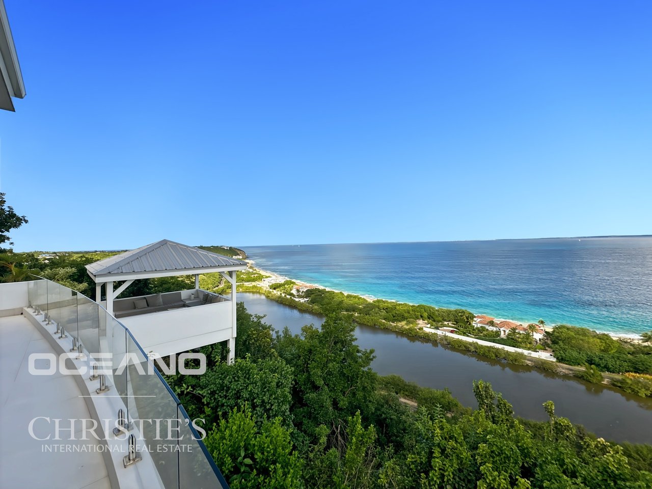 Cliffside Villa - Mont Rouge