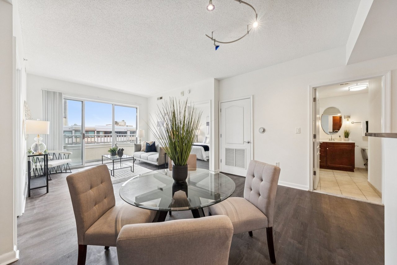 1111 11th St NW