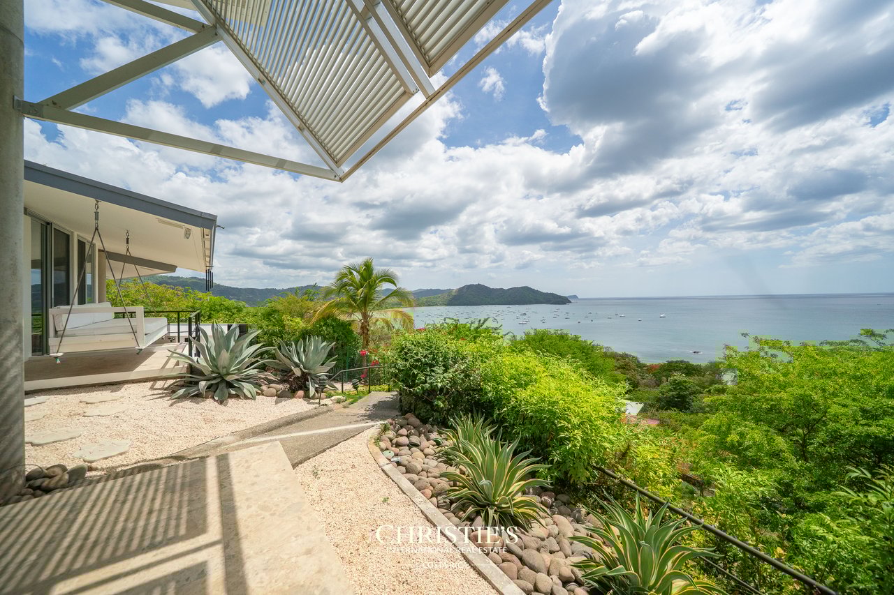 Glass House with Stunning Ocean Views and Award-Winning Design in Costa Rica, Guanacaste - Casa Holmes