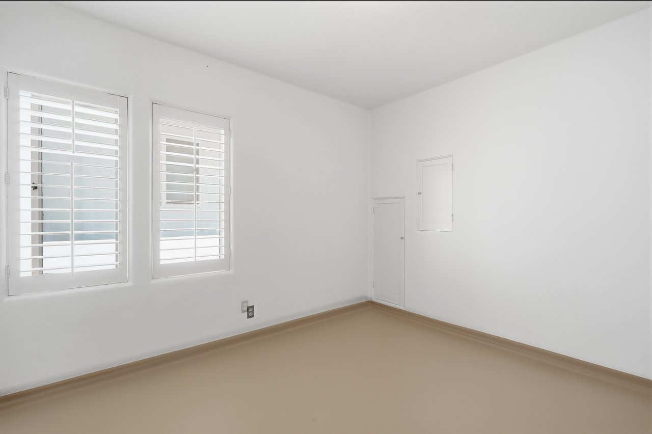 1602 The Strand (Entire Property)