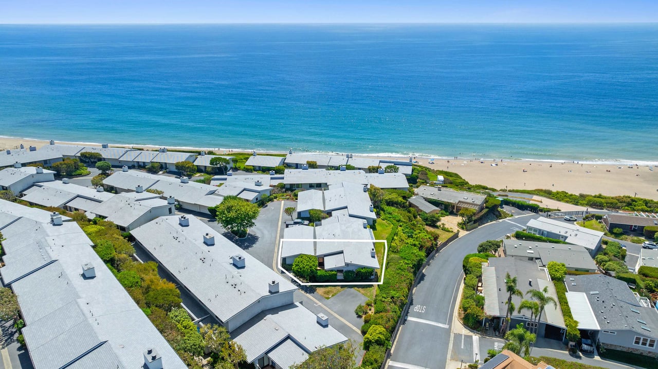 Unobstructed Ocean Views at Zuma Bay Villas