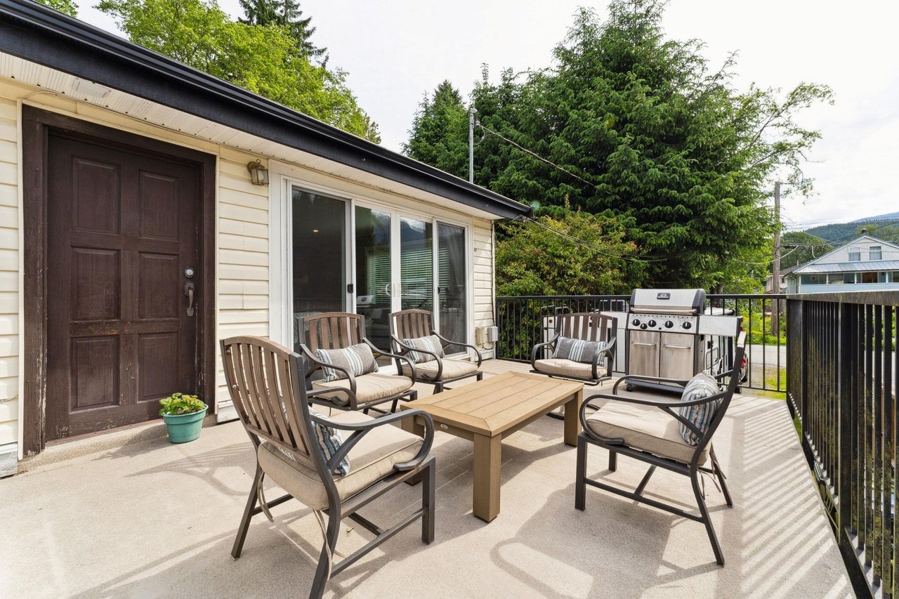 38891 Newport Road, Squamish