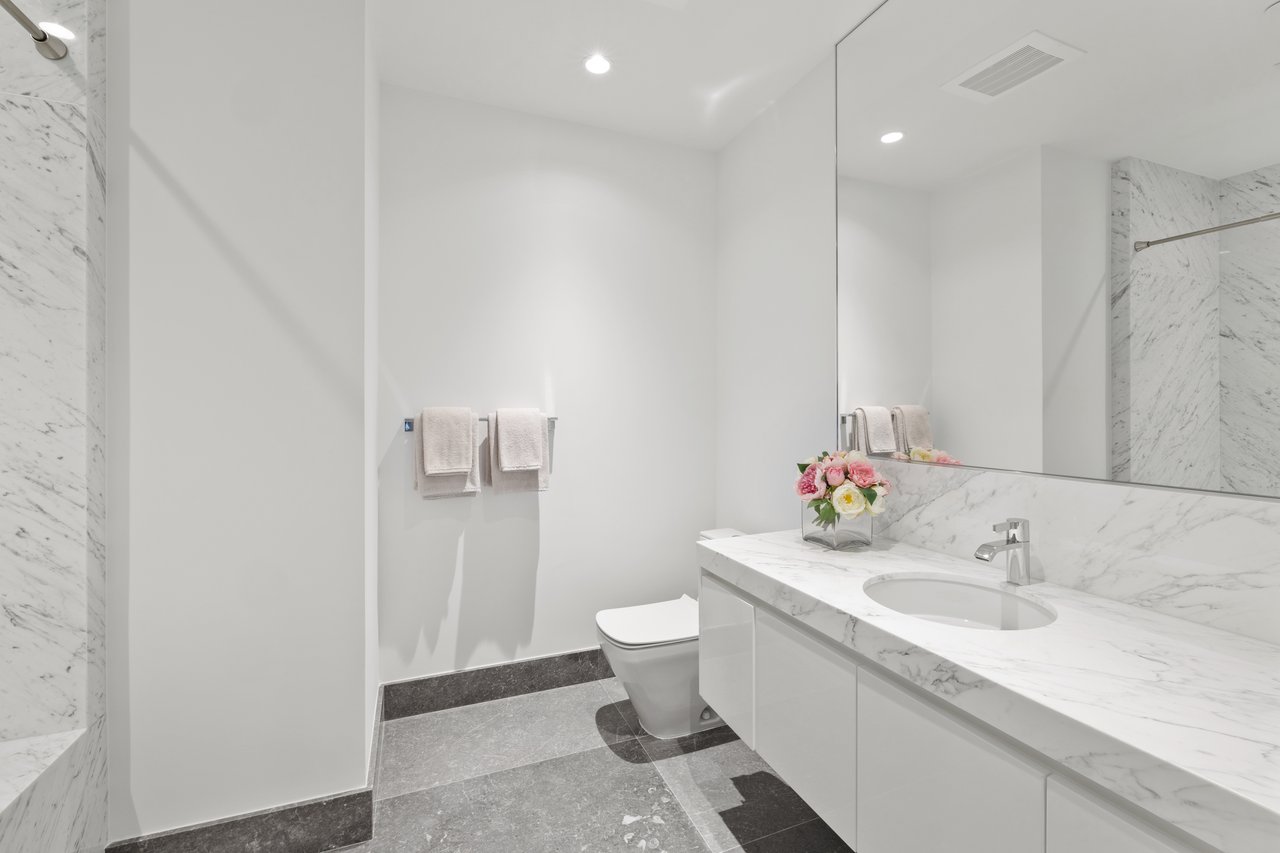 17901 Collins Ave # 3003