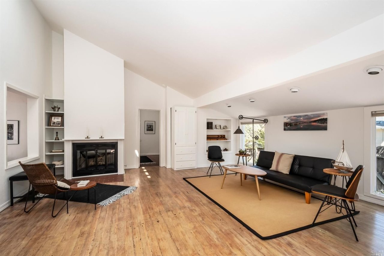 115 West St