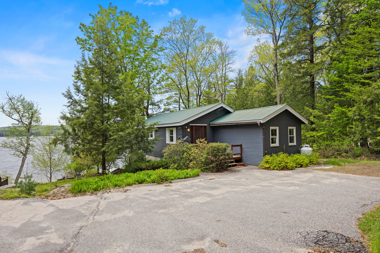 21 Basswood Bay Road