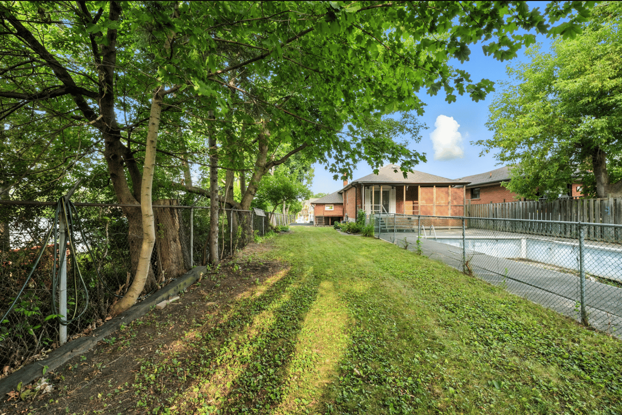 2975 Weston Road