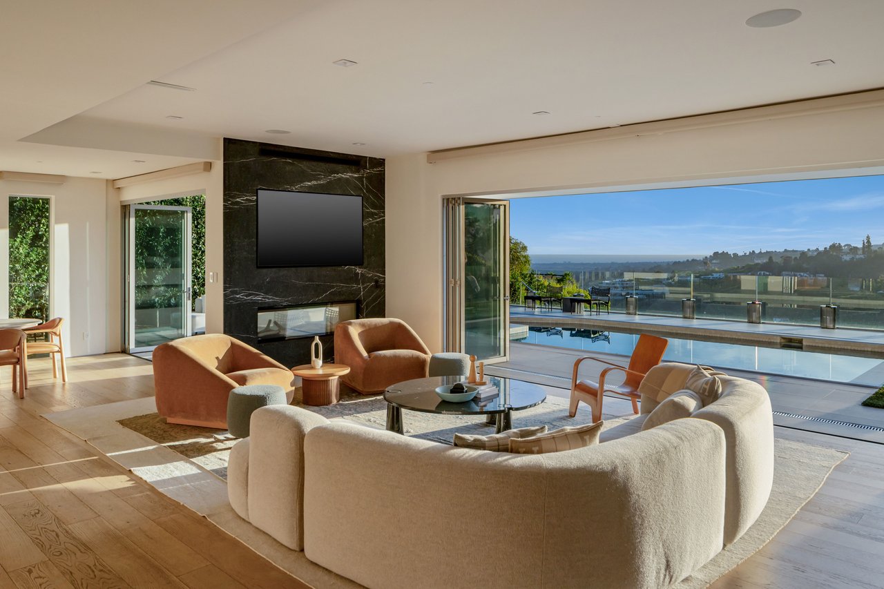 1557 Tower Grove Dr, Beverly Hills