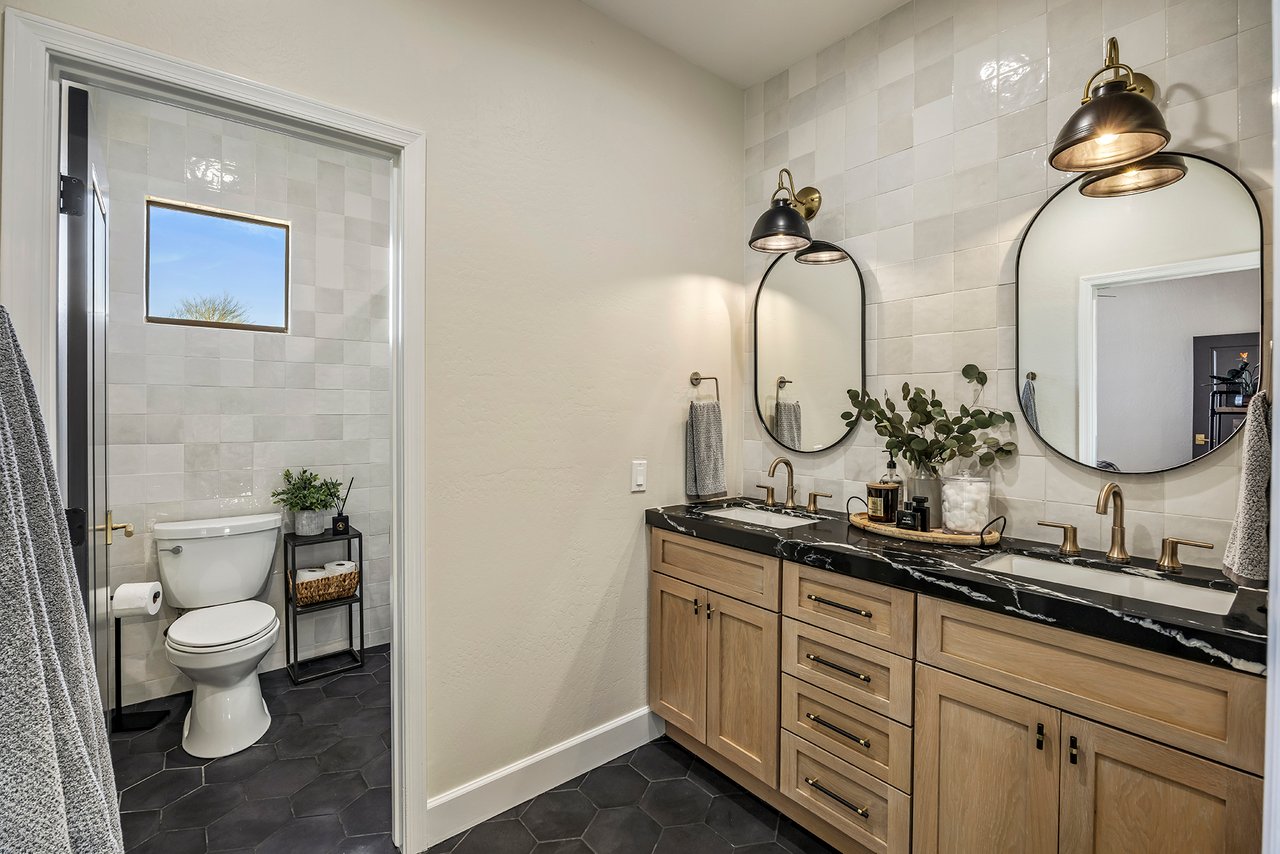 3980 E NAVIGATOR Lane