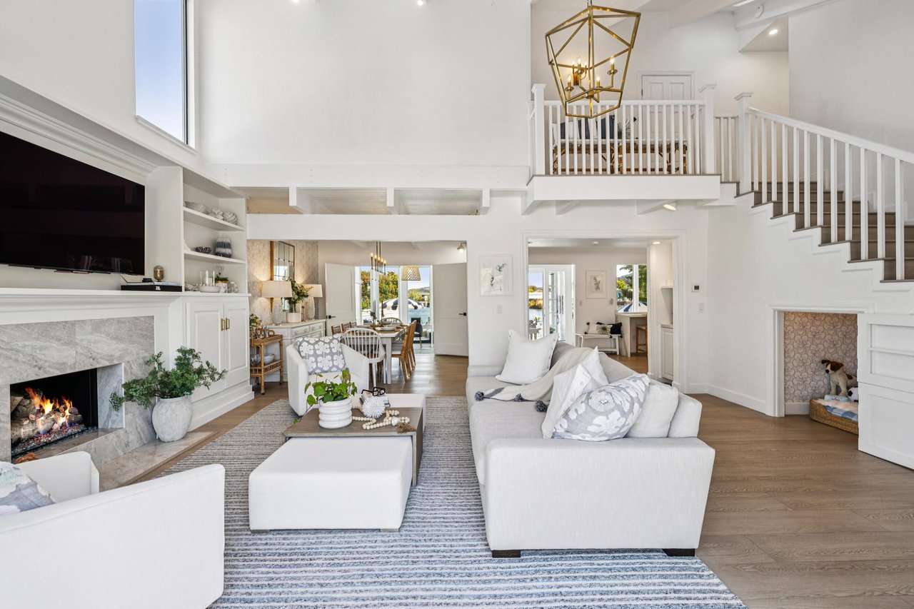 427 Riviera Circle