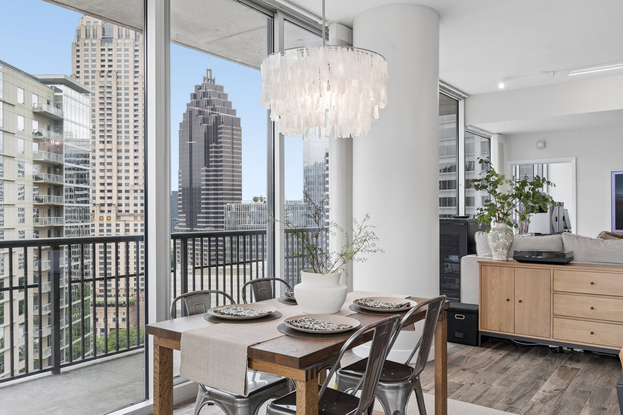 1080 Peachtree Street NE Unit 1711