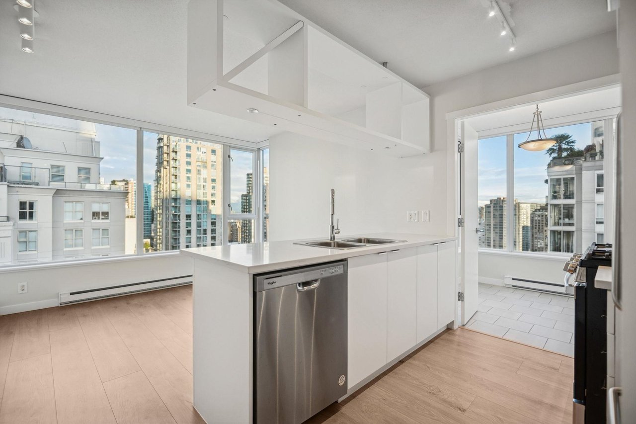2103-1001 Richards Street, Vancouver