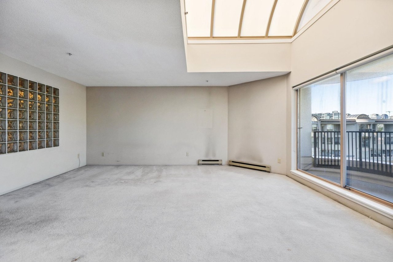 PH2-1859 Spyglass Pl
