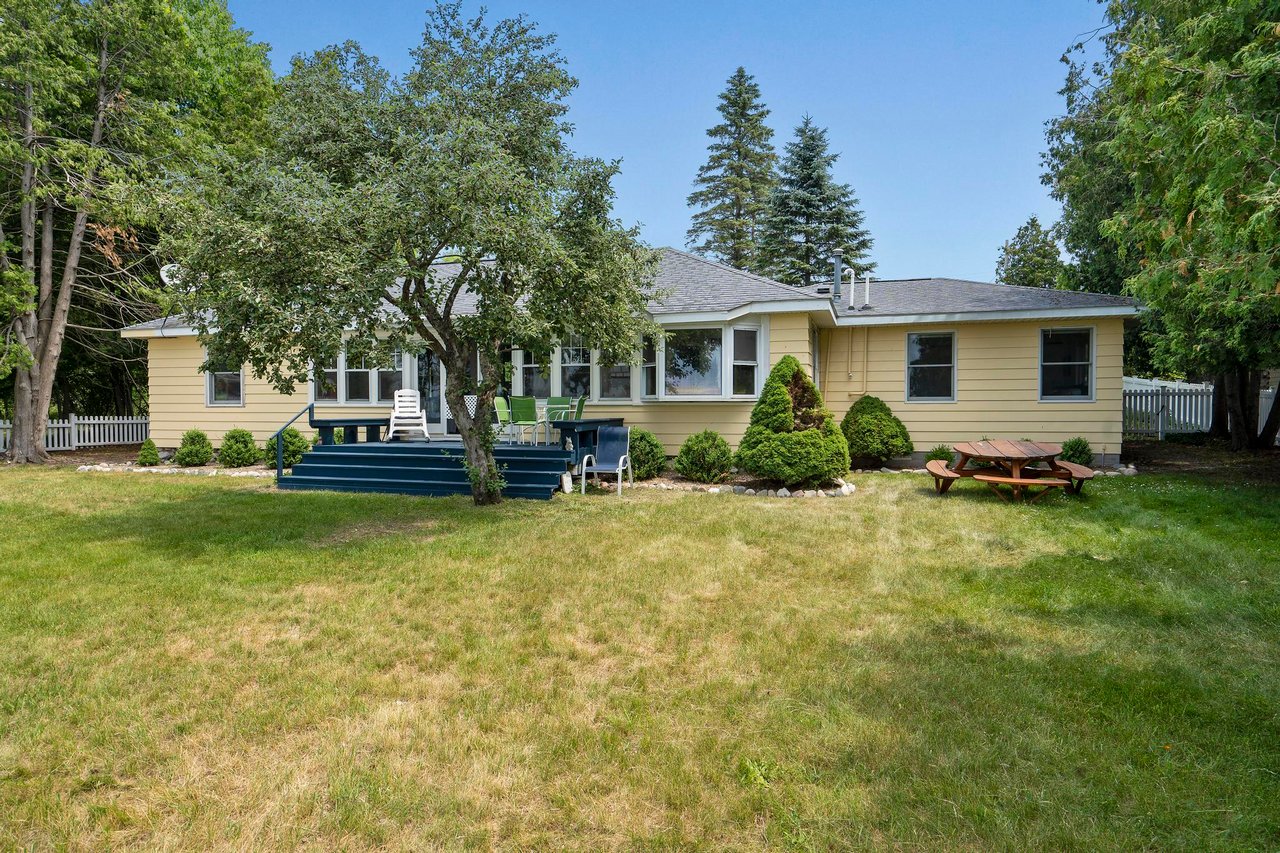 Burt Lake Cottage