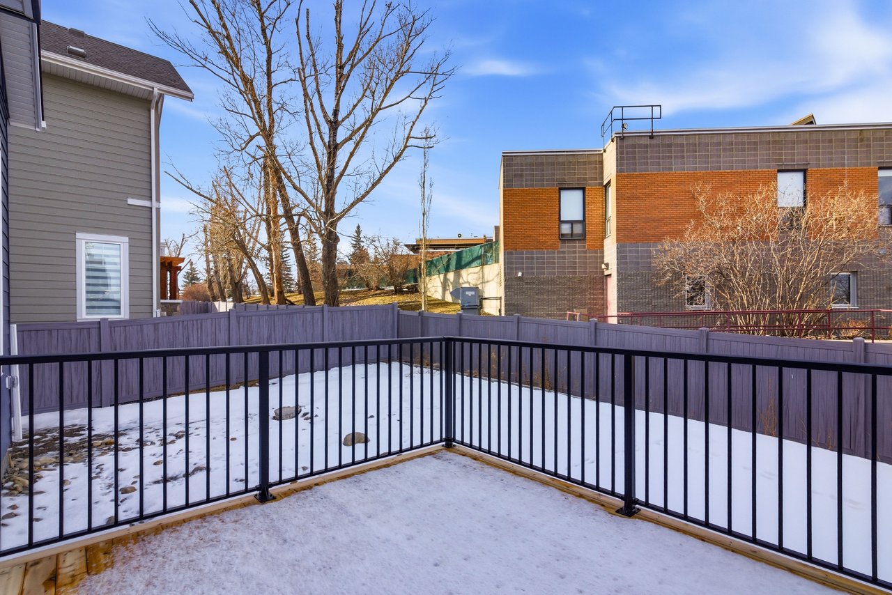 378 Bessborough Drive SW