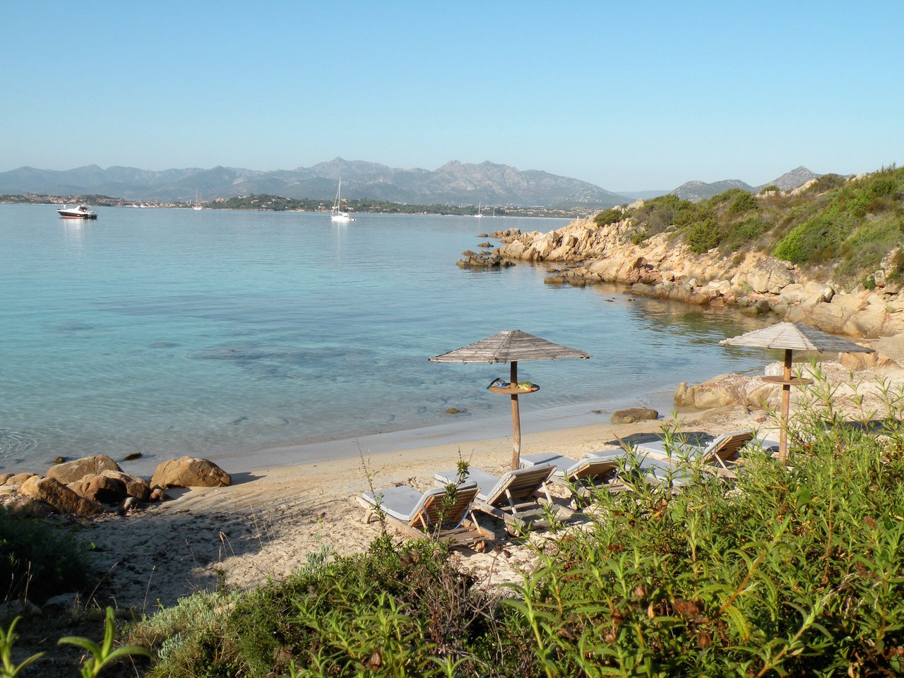 Breathtaking Beachfront Vacation Villa