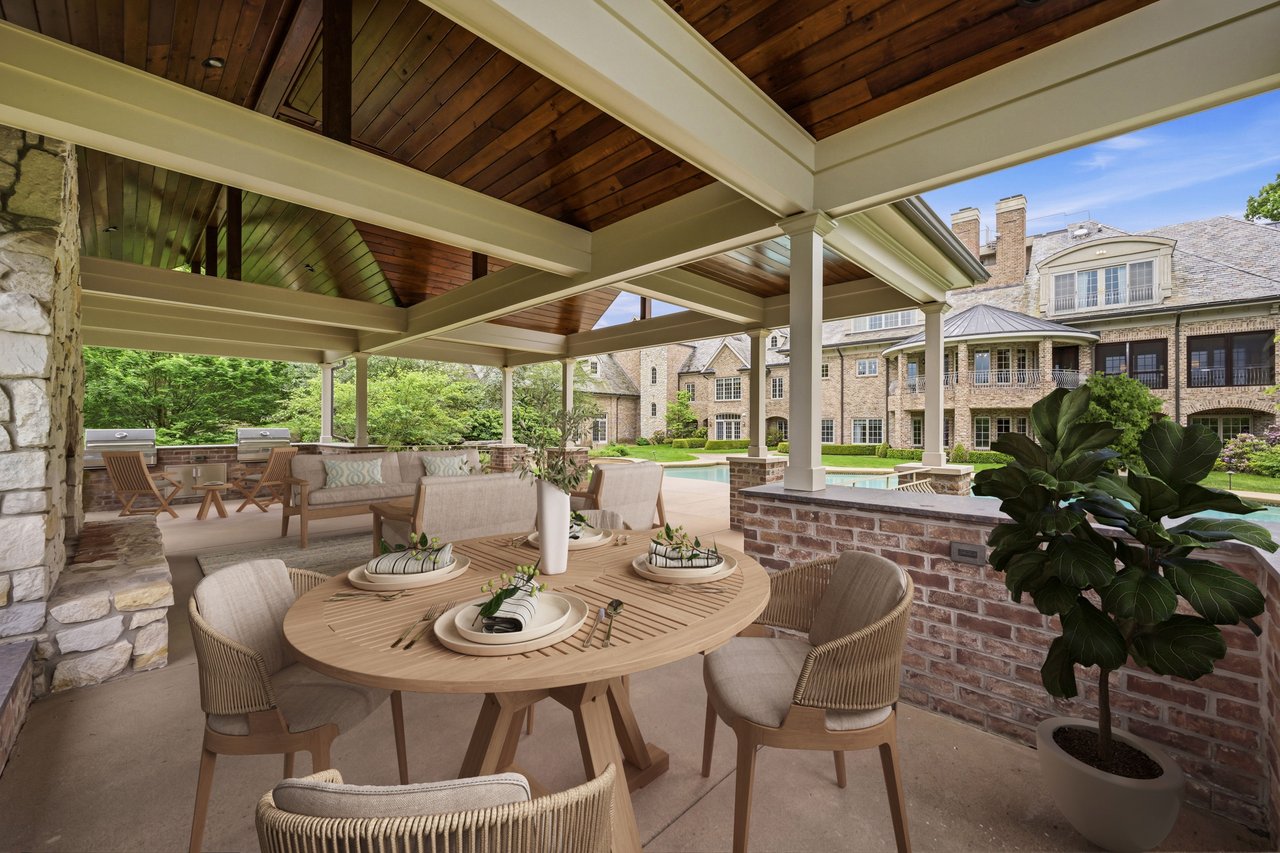 Outdoor Kitchen and Living