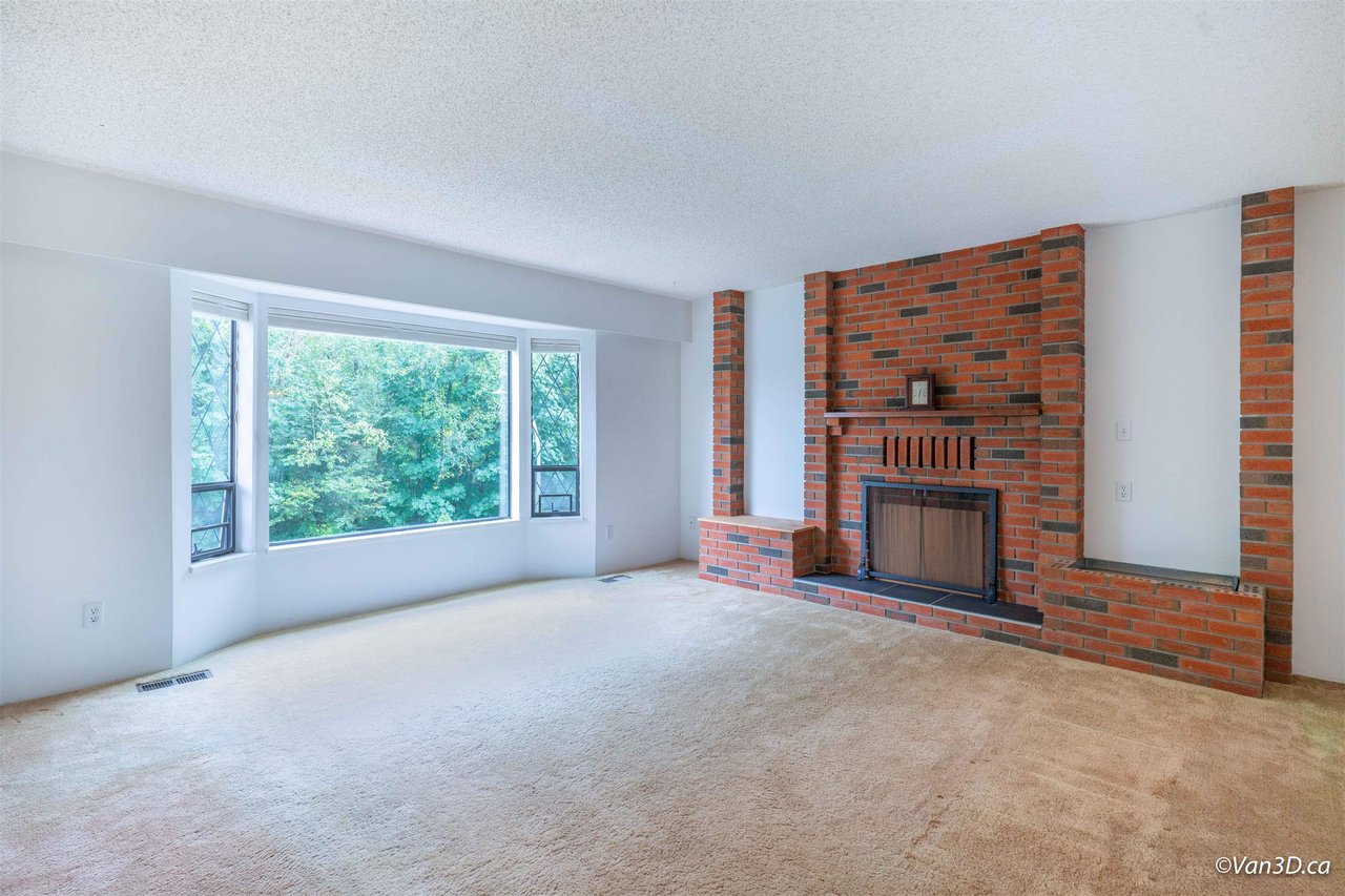 919 Lynwood Ave