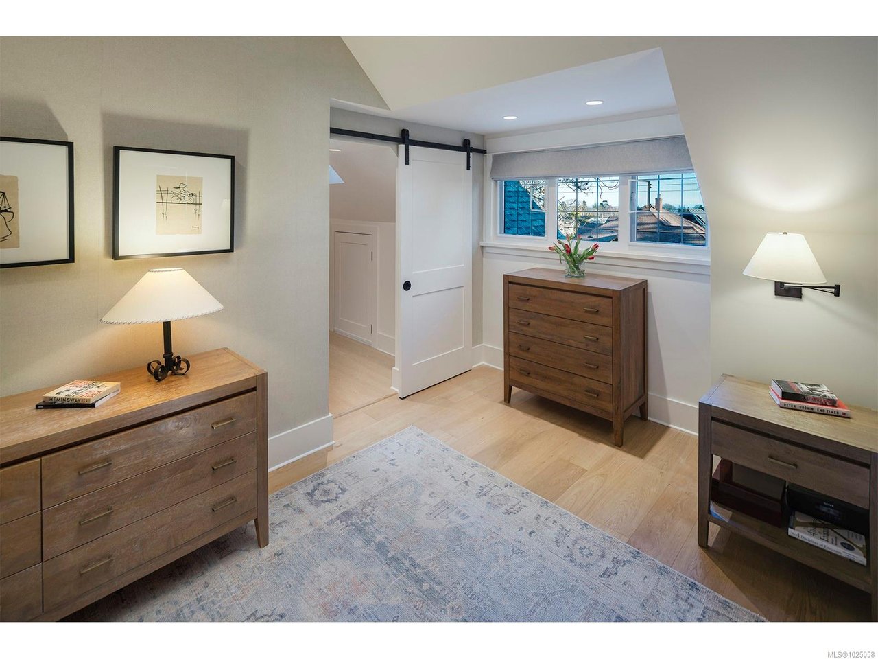 2350 Nottingham Rd, Oak Bay