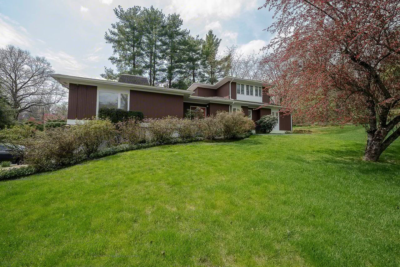 Modern Single Family Home 