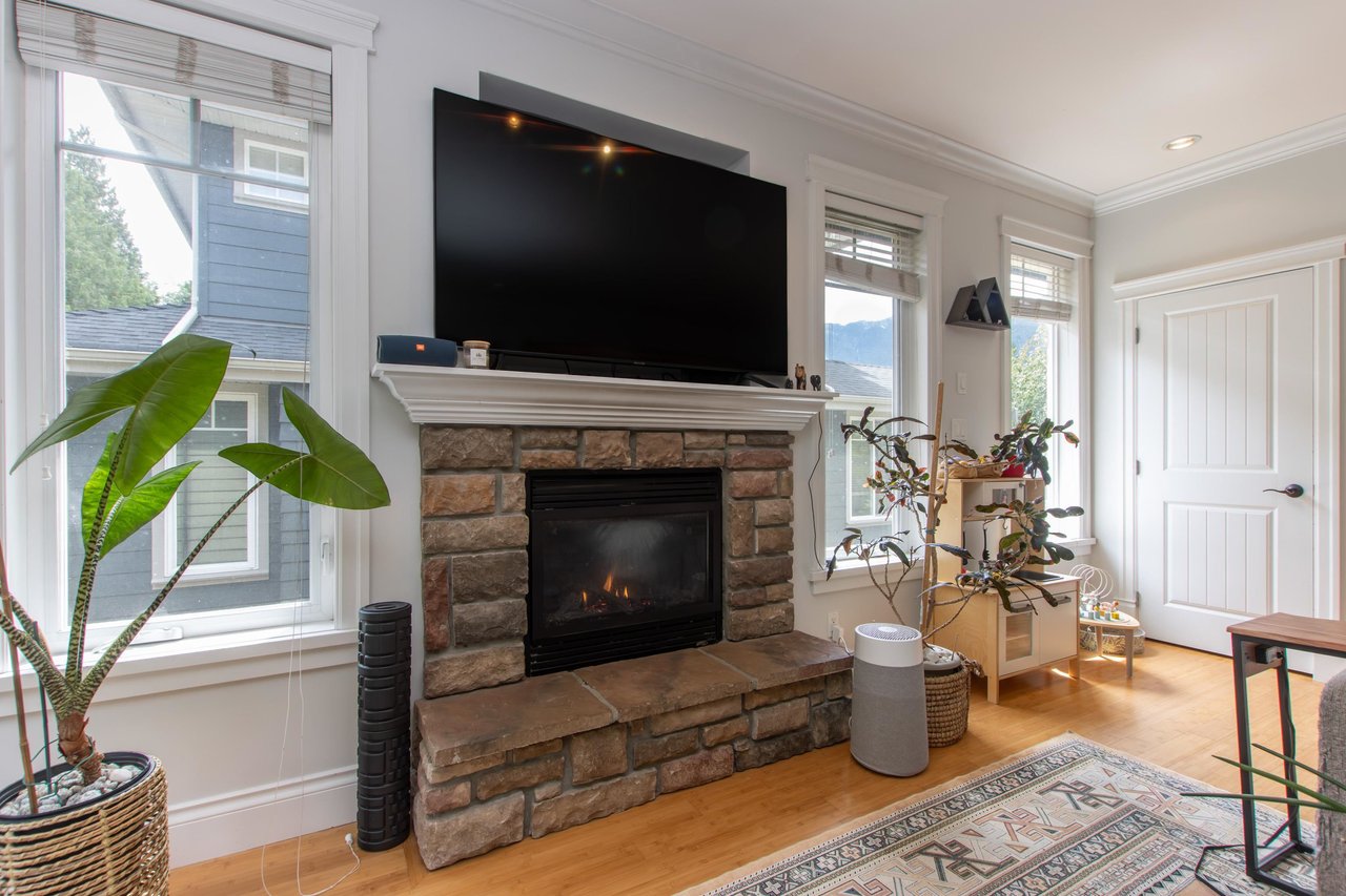 41716 Honey Ln
