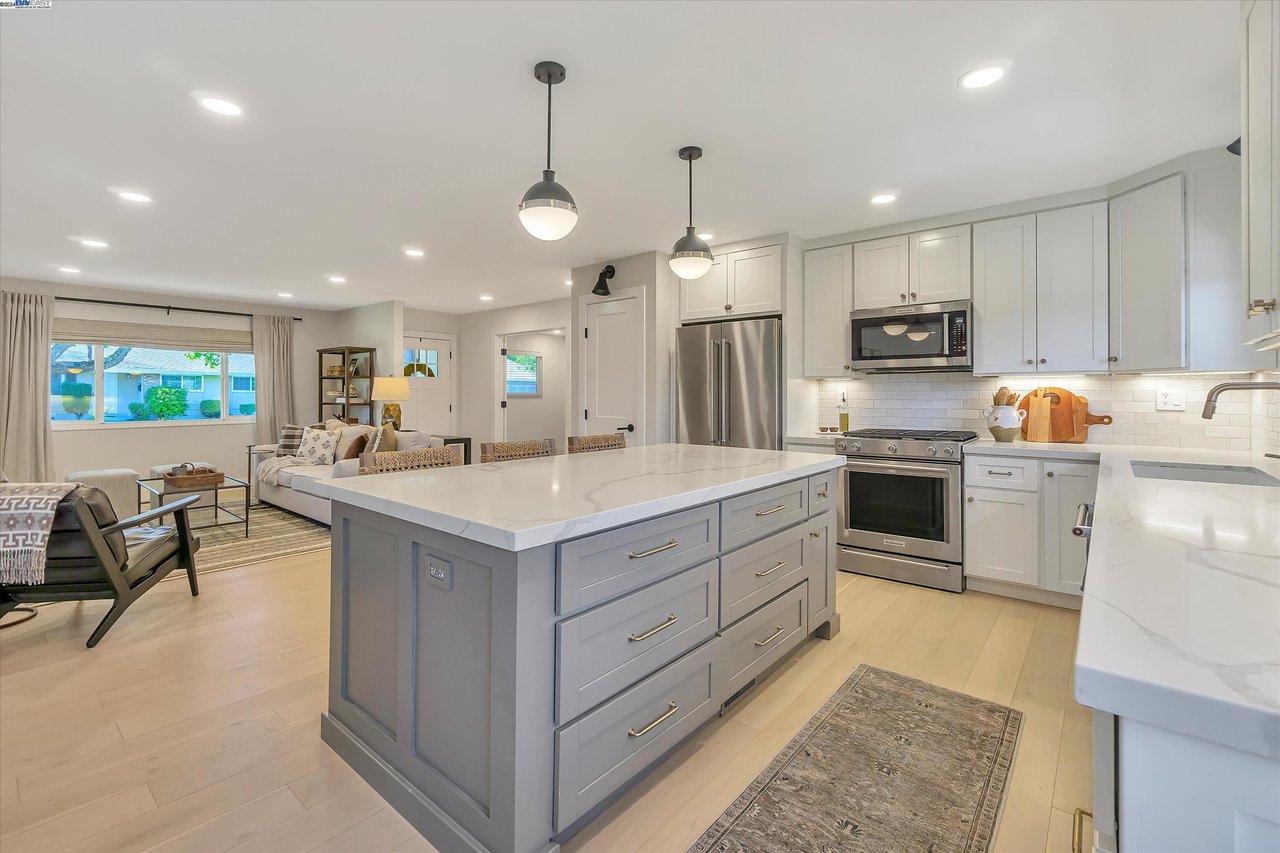 926 Amhurst Ct