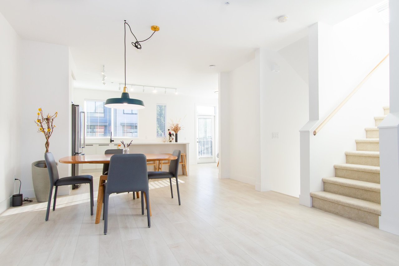 1351 Peakside Pl
