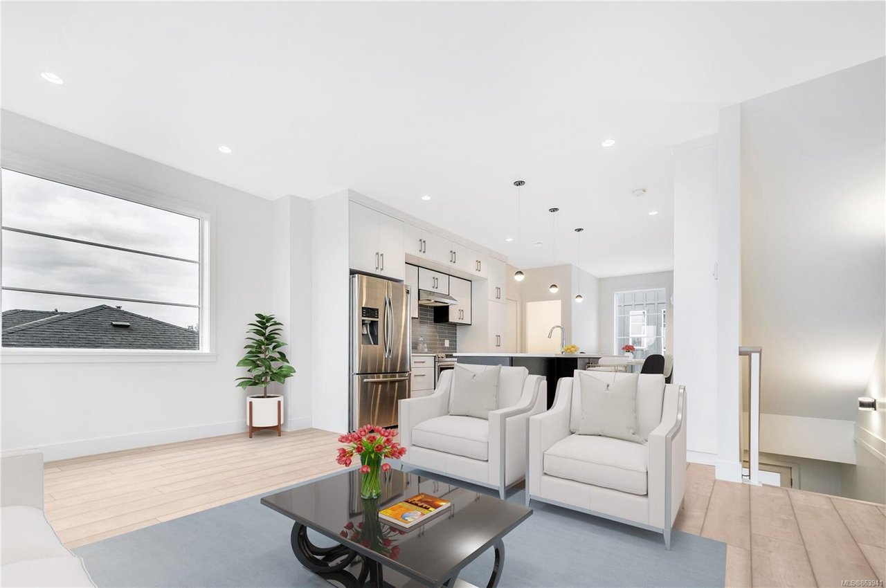 1-1052 Tillicum Rd, Saanich