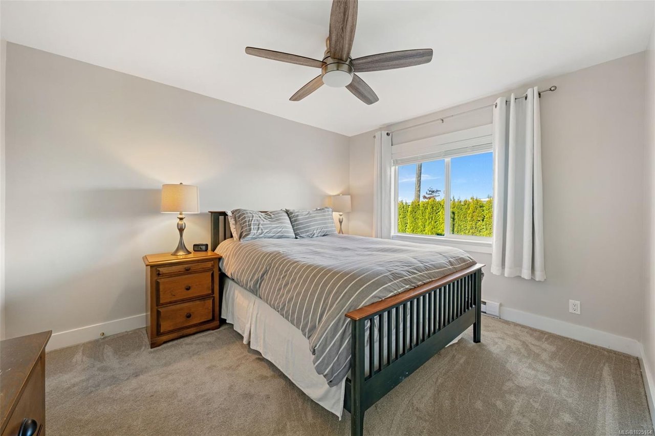 1123 Reynolds Rd, Saanich