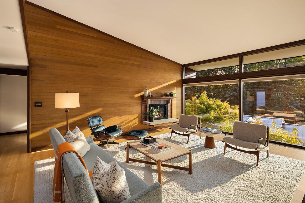 4343 W McLaren Street