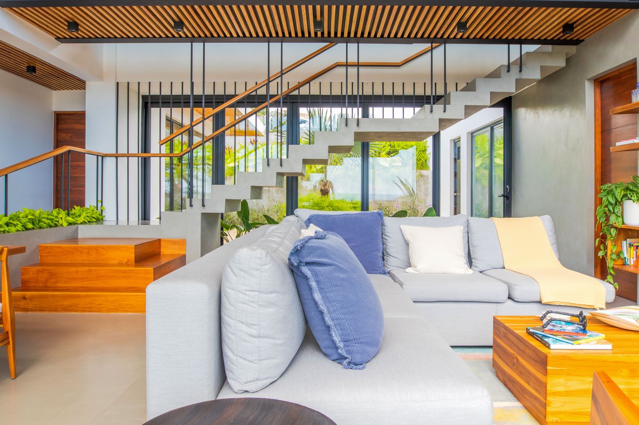 GARDEN HOUSE