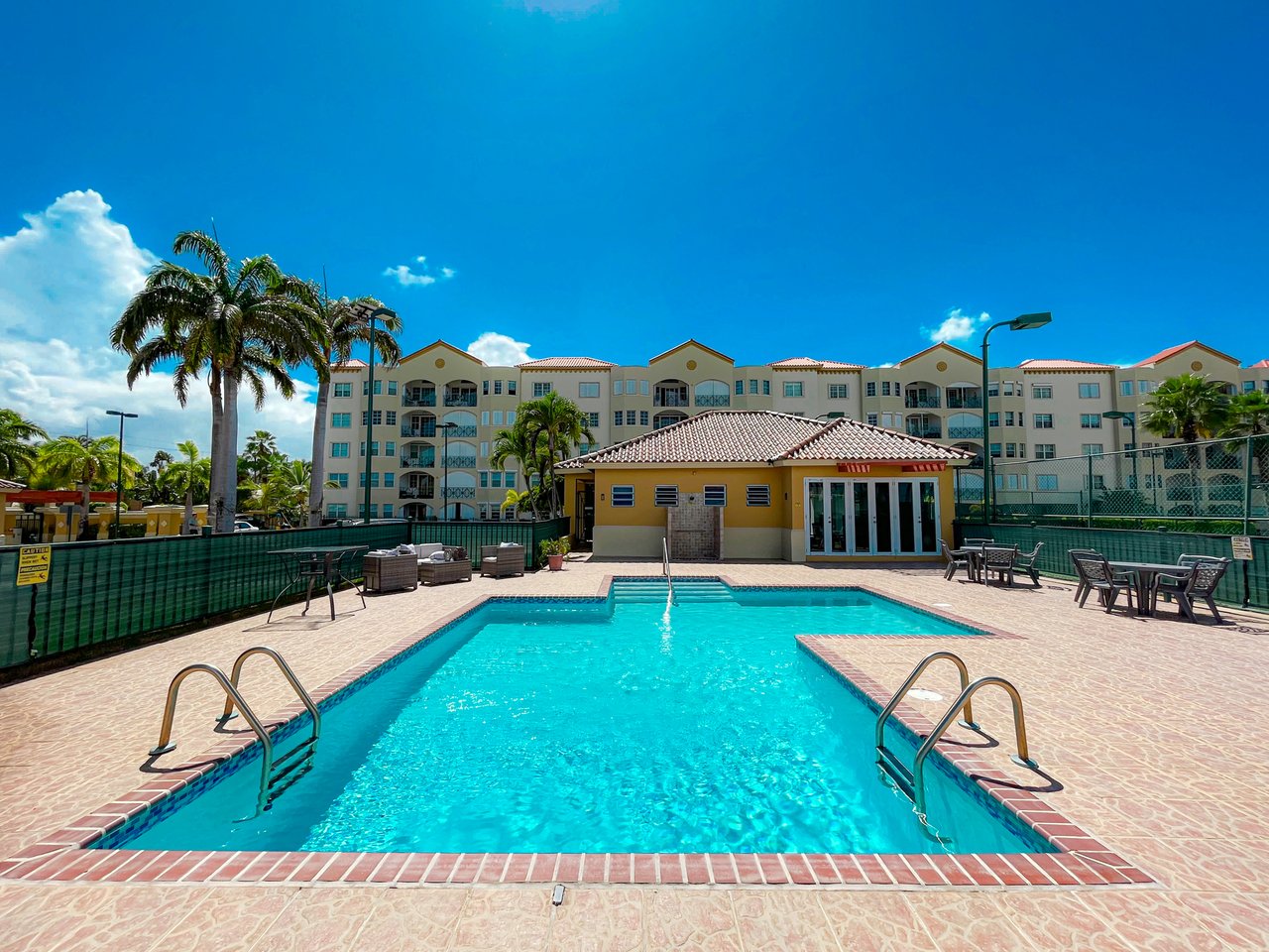 Royal Palm B-502