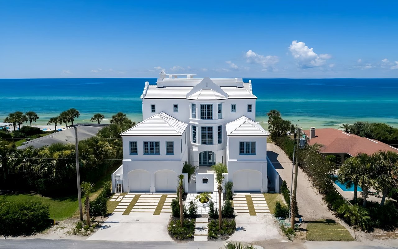 Mont Blanc | An Unprecedented Gulf Front Lifestyle [Read Full Post]