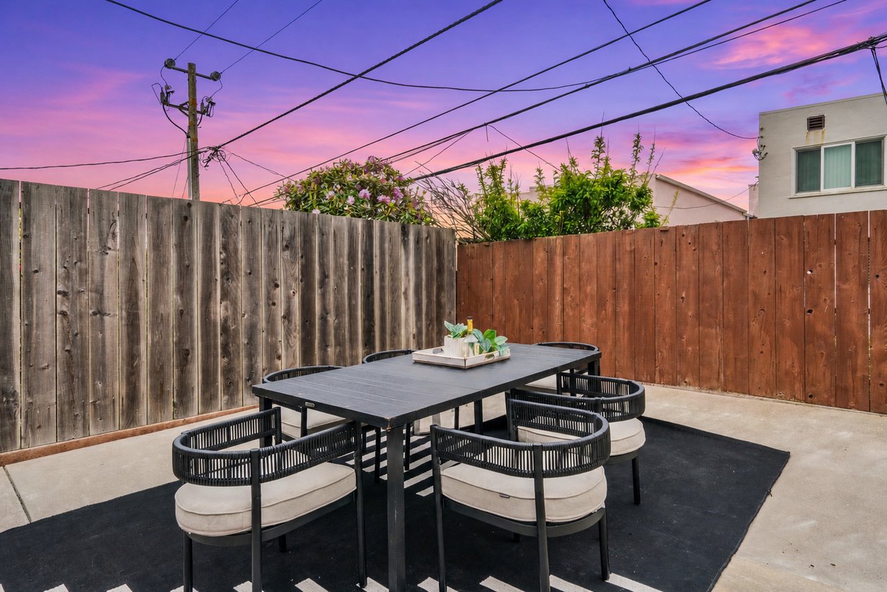 23 Fernwood Ave