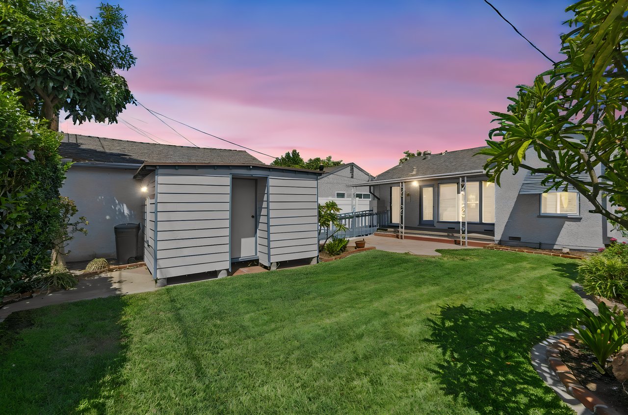 2842 Silva St, Lakewood