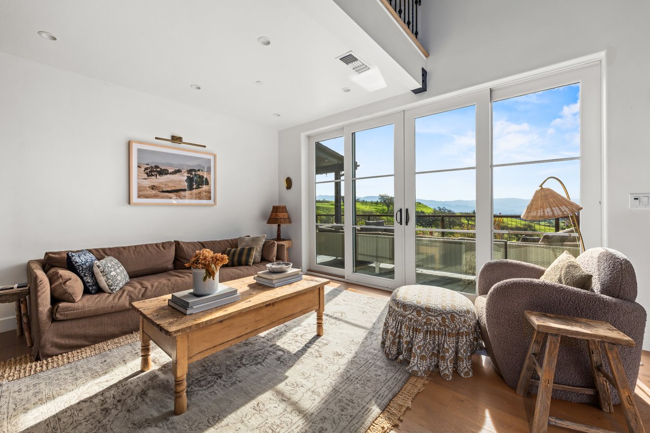 22 Acres of Timeless California Living