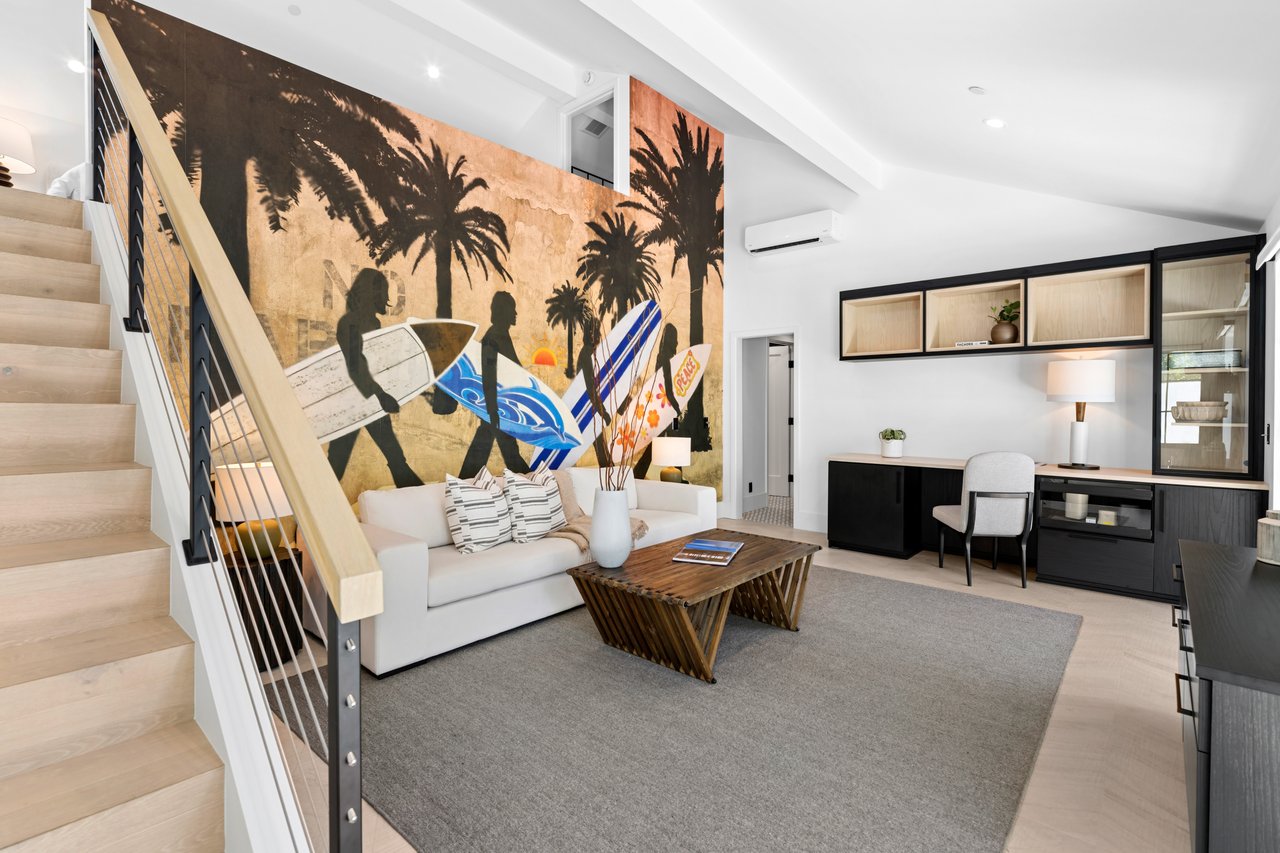 2207 Port Harwick Place