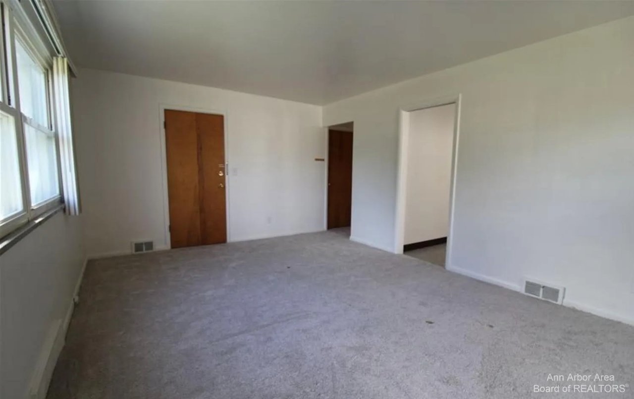 1714 Jackson Ave, Ann Arbor, MI 48103