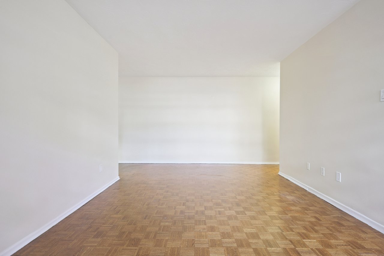 2 Bedroom Main Floor Unit in the Heart of Port Credit