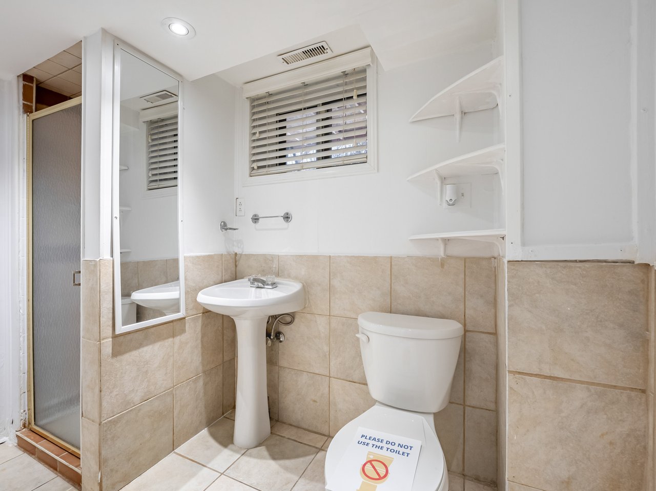 28 Lakeland Crescent