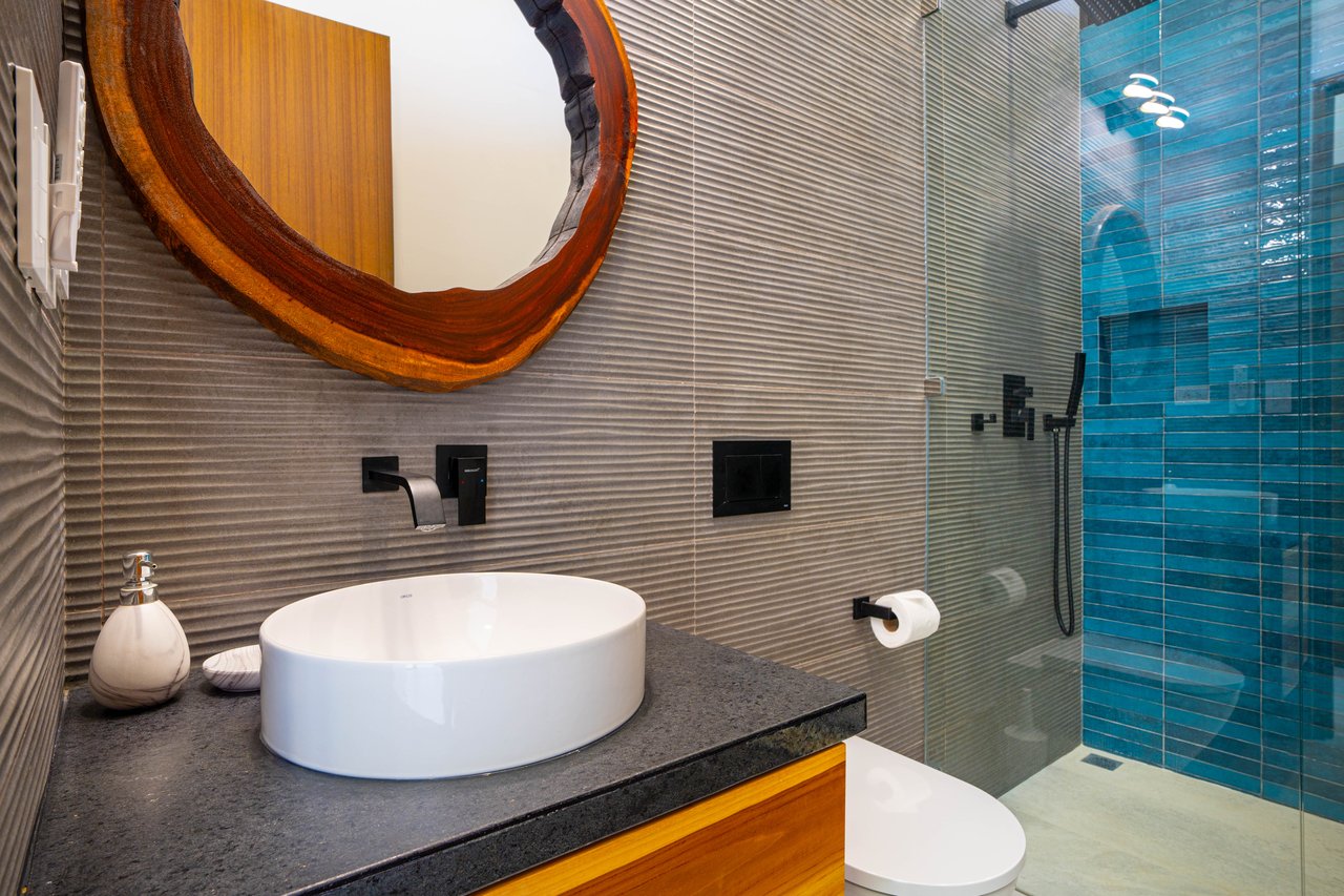 Luxury 4-Bed Home with Ocean & Jungle Views in Ojochal