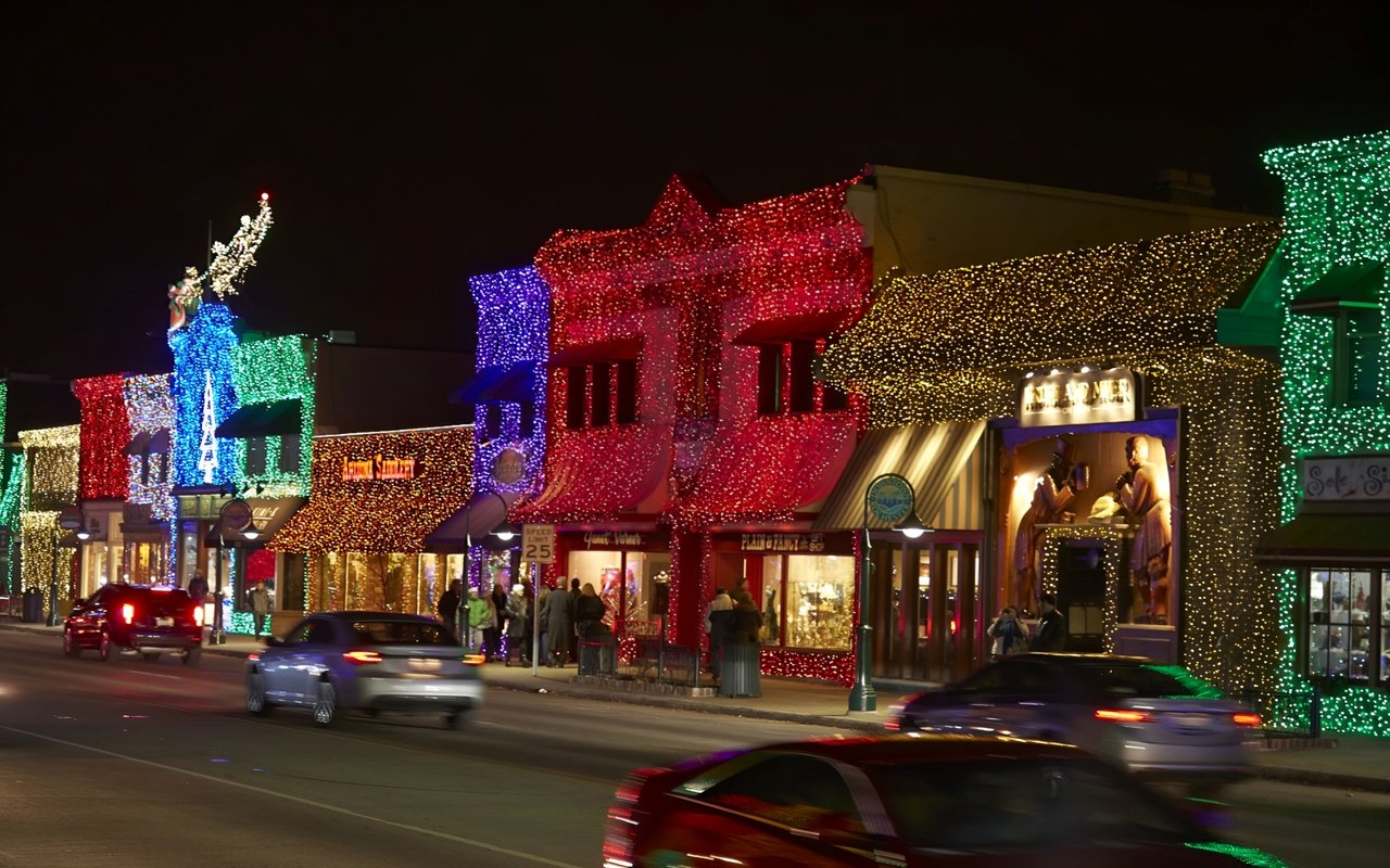 8 Things to Do in Metro Detroit for the Holidays